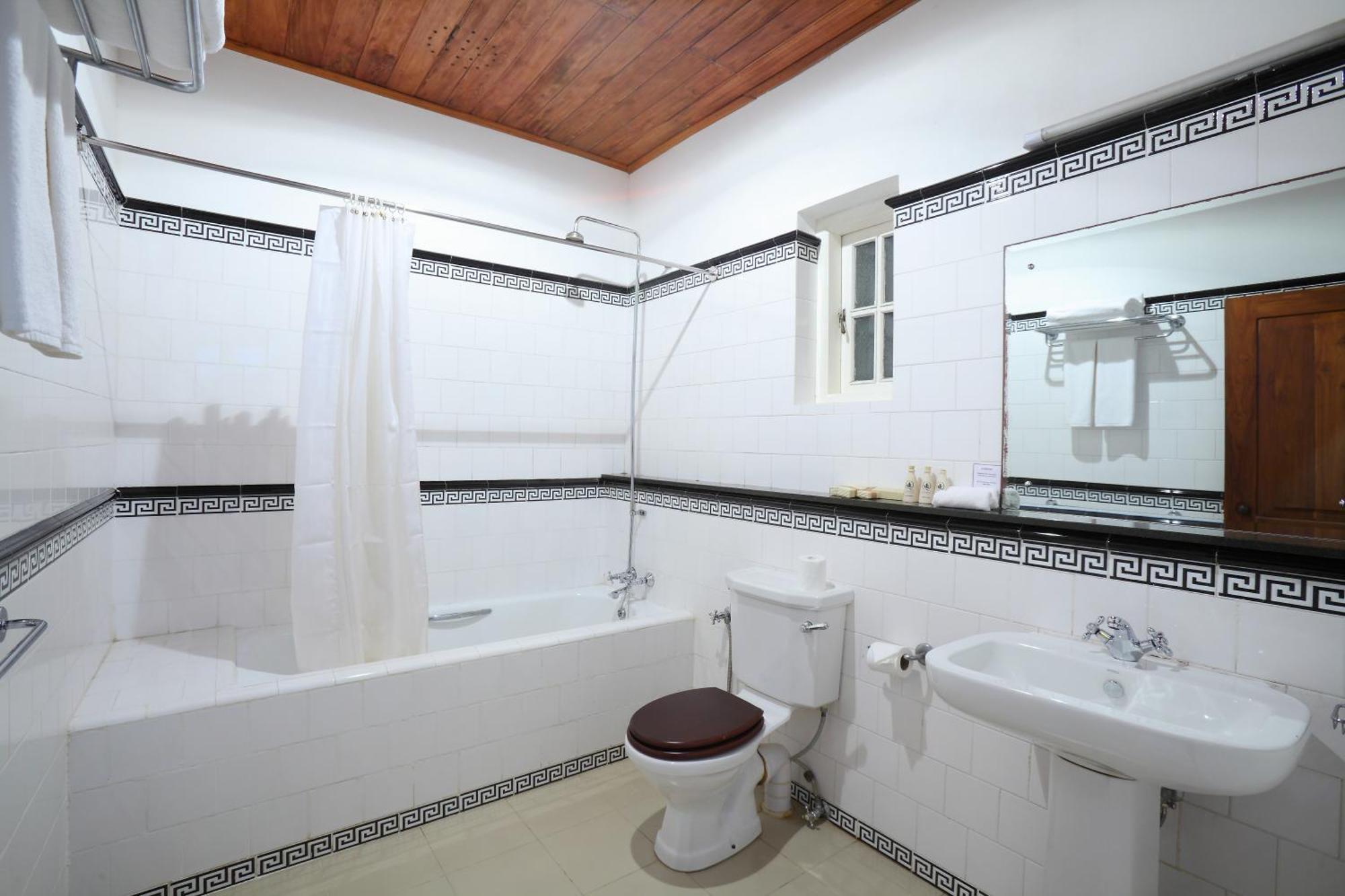 The Sanctuary At Tissawewa Hotel อนุราธปุระ ภายนอก รูปภาพ