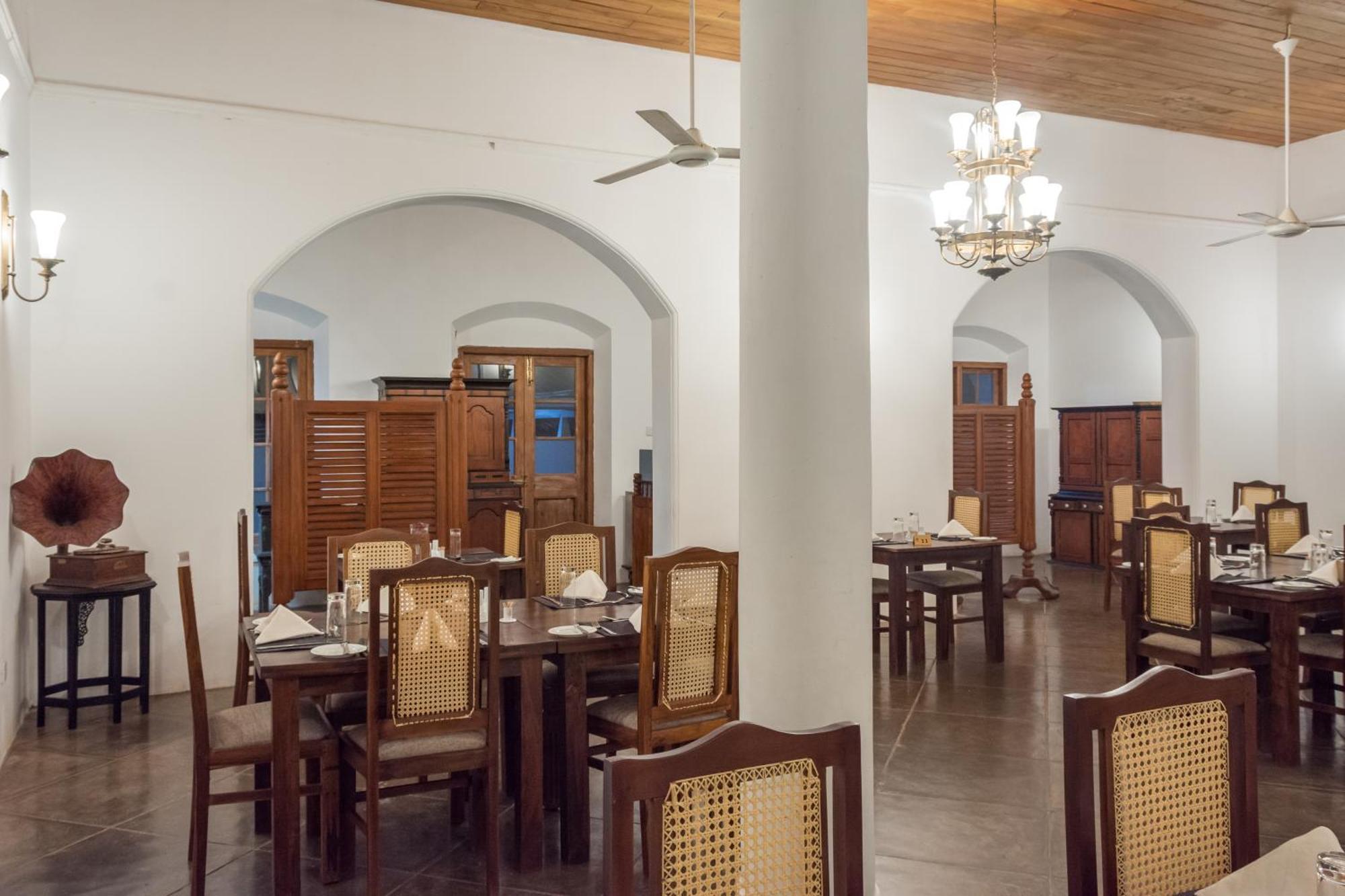 The Sanctuary At Tissawewa Hotel อนุราธปุระ ภายนอก รูปภาพ